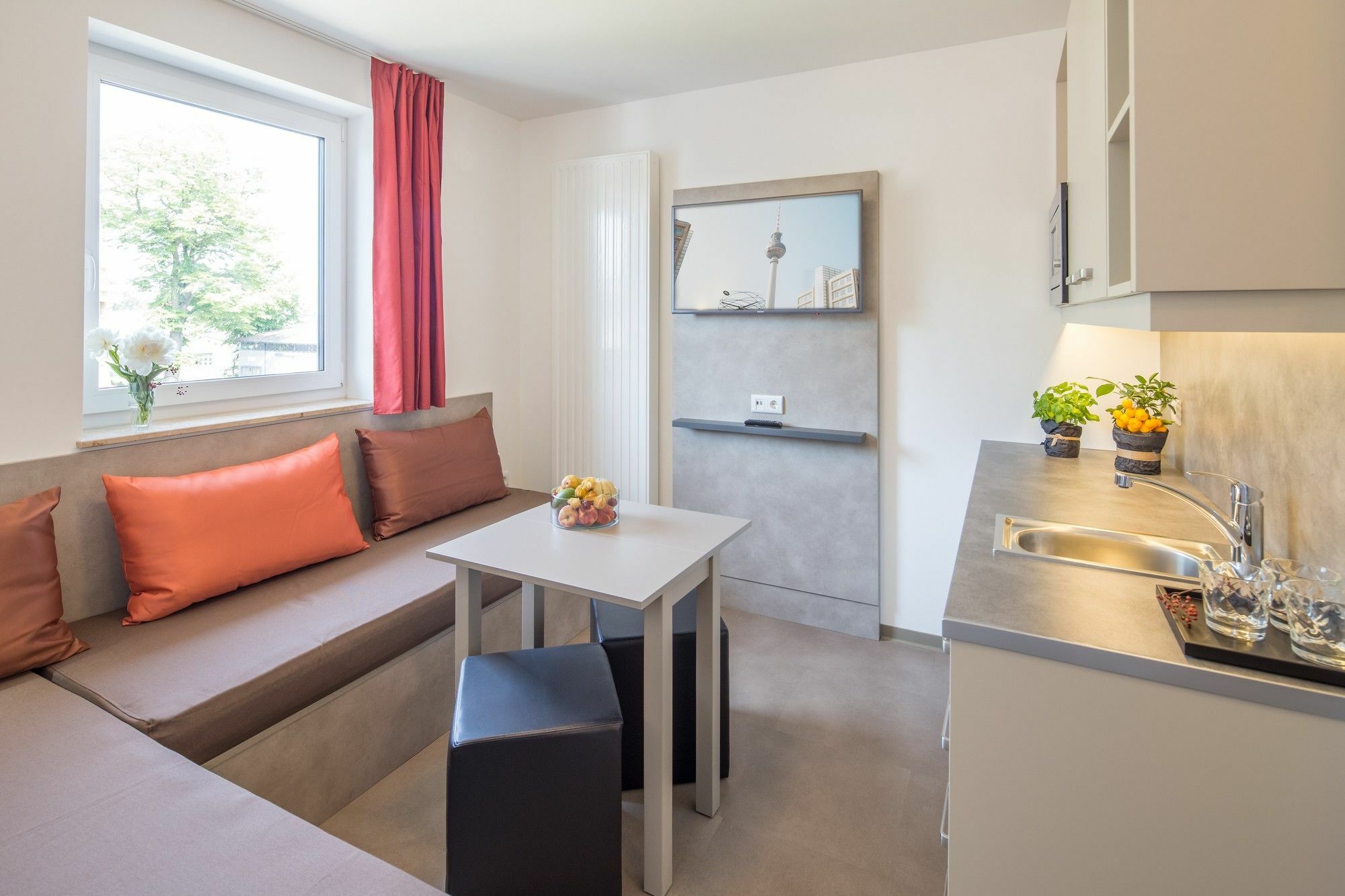 Aparthotel Trio 3*